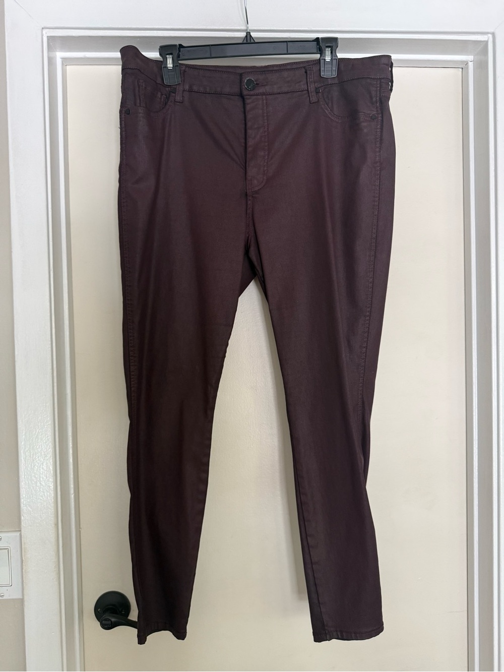 Kut from the Kloth Slim Stretch Chinos in Dark Burgundy